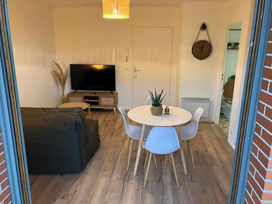 شقة Studio Cosy 12 Min Arc De Triomphe رويل-مالميزون المظهر الخارجي الصورة